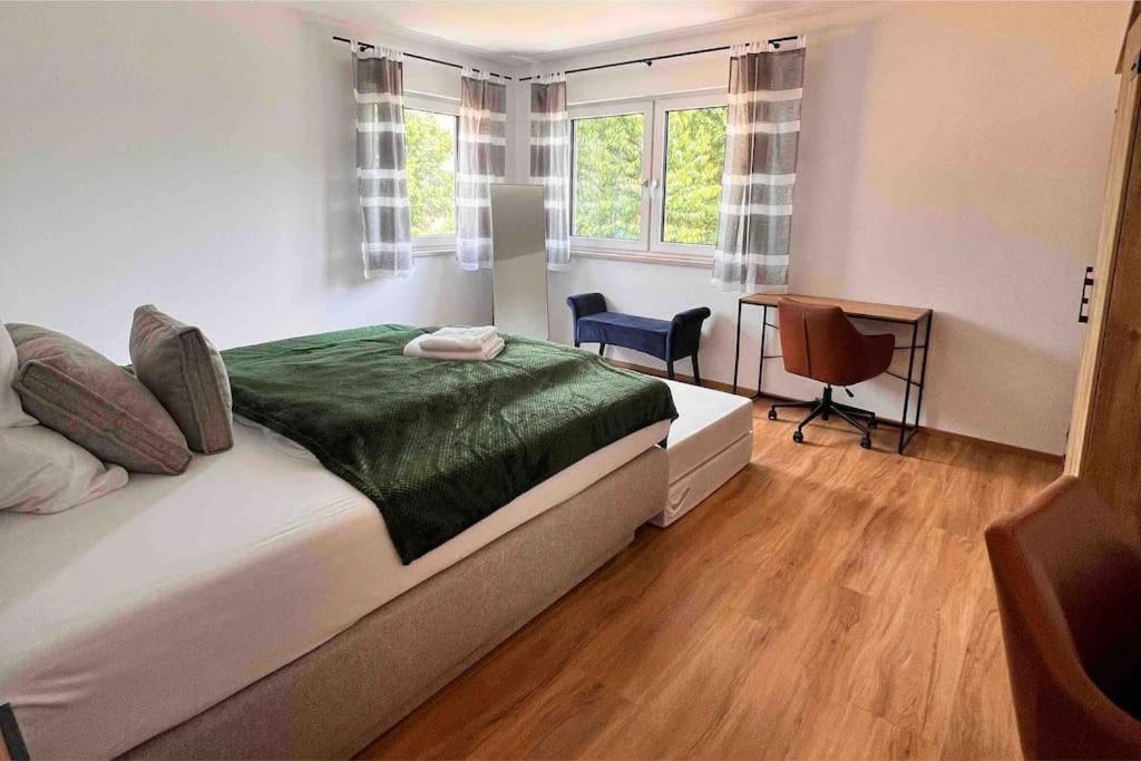 Viel Platz In Burghausen Fuer Freunde Und Familie Apartment Bagian luar foto