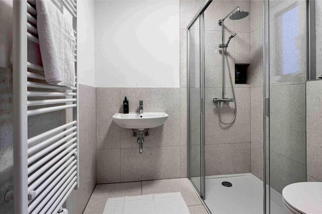 Viel Platz In Burghausen Fuer Freunde Und Familie Apartment Bagian luar foto